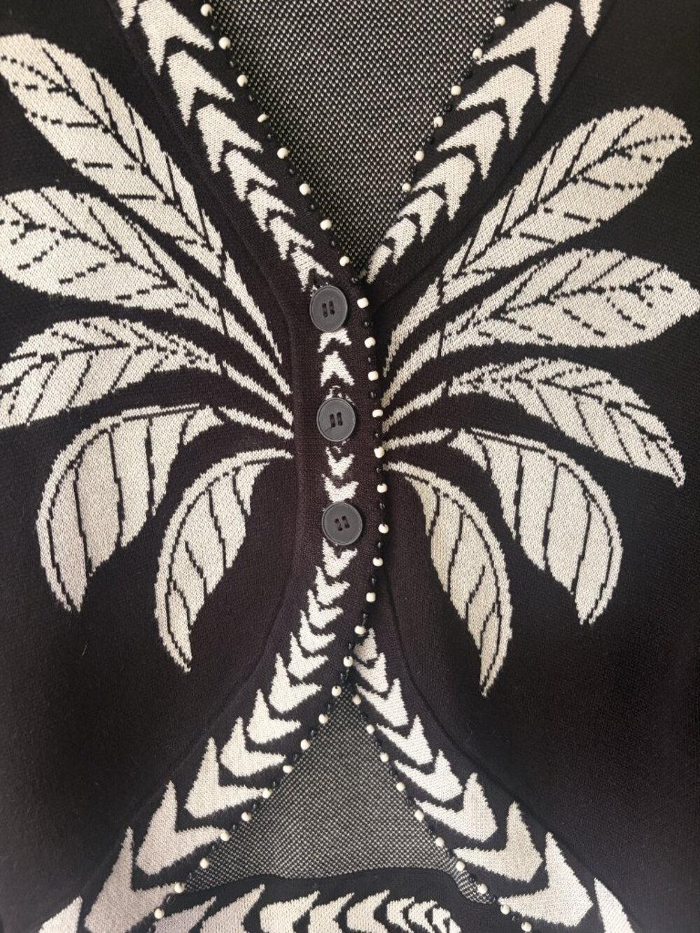 FARM Rio Black Palms Graphic Cardigan (Size: M) - Picture 2 of 6